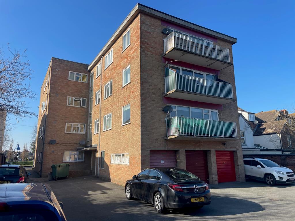 Lot: 114 - FREEHOLD GROUND RENTS - Rear of Building